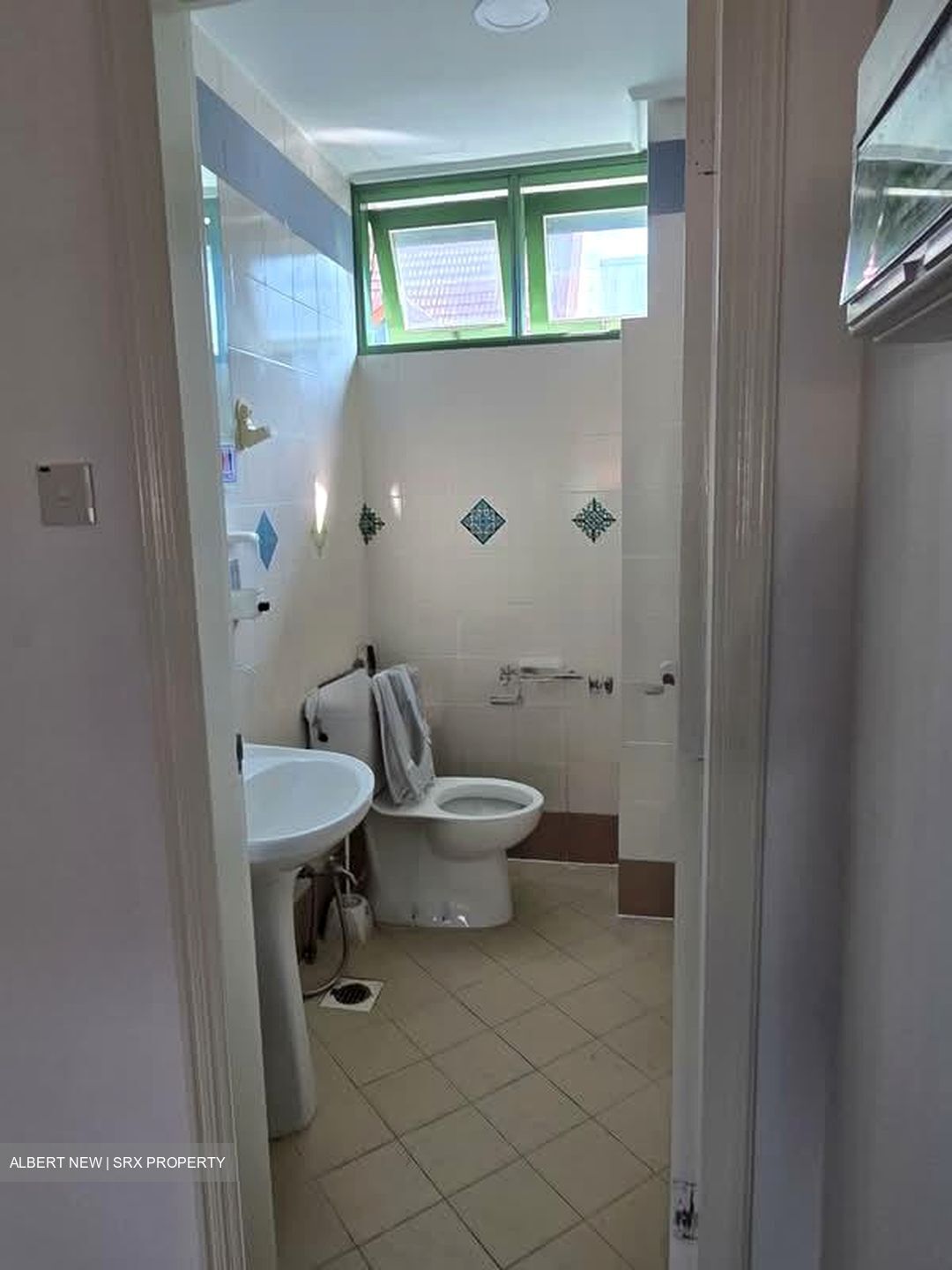 Joo Chiat Road (D15), Shop House #566893111